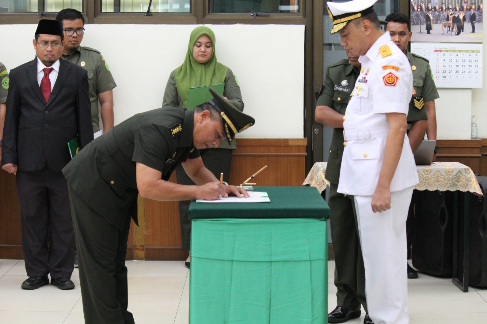 PENGAMBILAN SUMPAH JABATAN DAN PELANTIKAN SEKRETARIS PADA PENGADILAN MILITER TINGGI I MEDAN